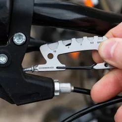 KeySmart AllTul Raptor Keychain Multi-tool -Everyday-carry Sales KS824 SS RPT lifestyle 2