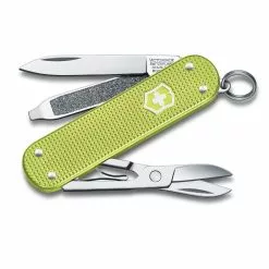 Victorinox Classic SD Alox Swiss Army Knife, 2021 Colors -Everyday-carry Sales SA06221241 Victorinox Classic SD Lime Twist