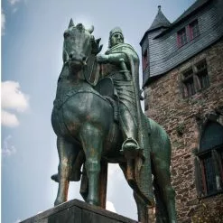 Boker Solingen Boker Schloss Burg Castle Trapper Folding Knife -Everyday-carry Sales Schloss Burg Castle Statue